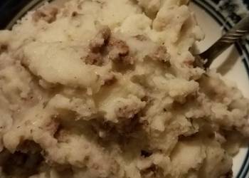 How to Cook Appetizing Mashed potatoes and hamburger meat with gravy