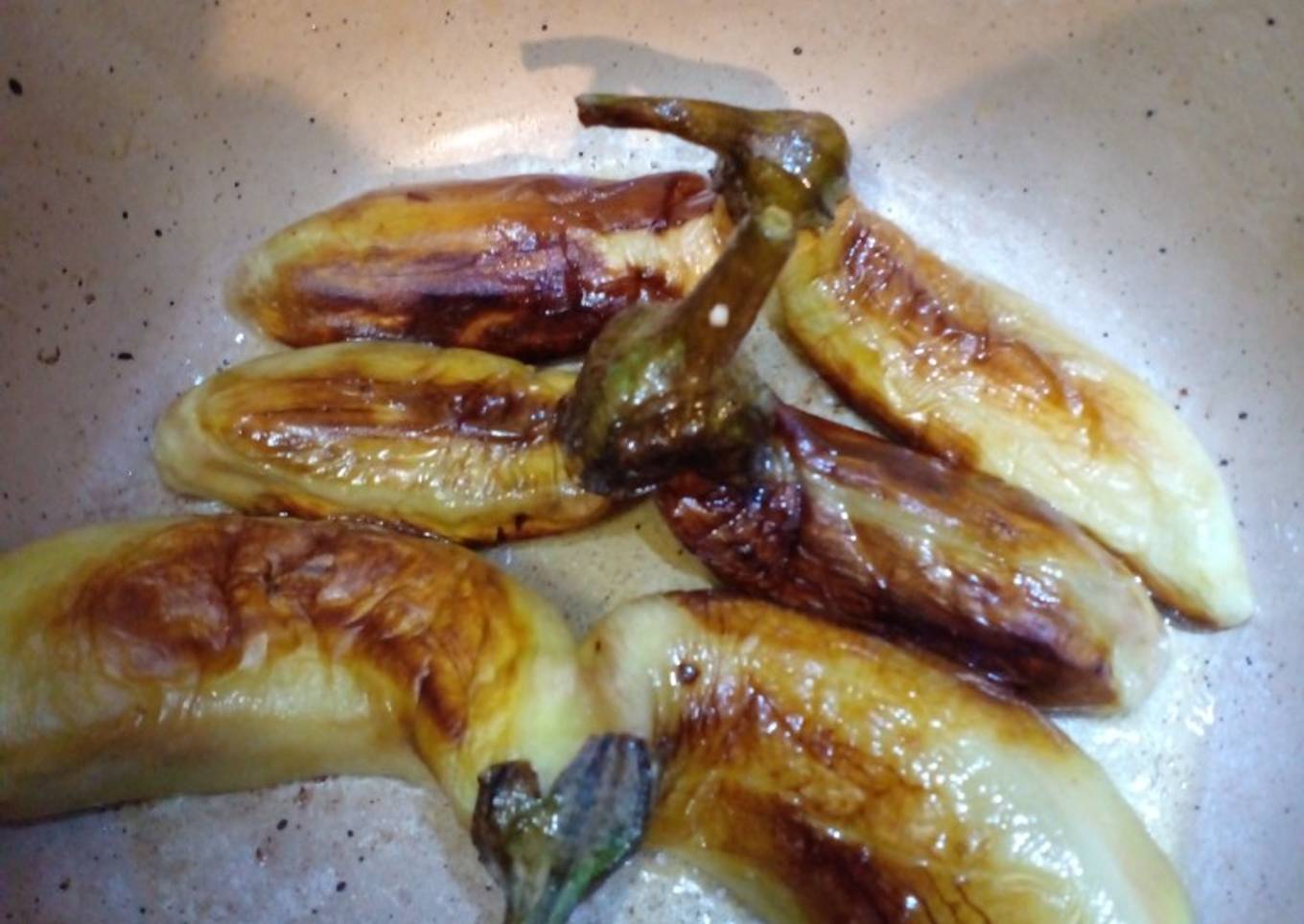 Iranian method for pan frying aubergine / eggplant
