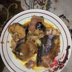 A picture of Cat fish soup.