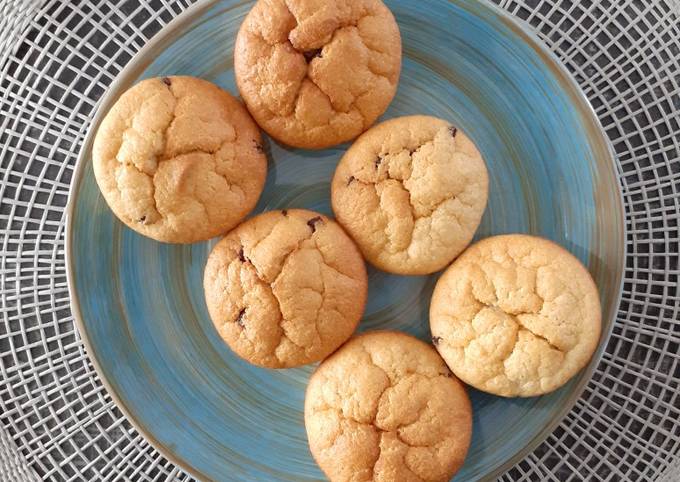 Simple Way to Make Muffins à L&#39;Amande et Pépites de Chocolat / Healthy