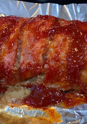 A picture of Pioneer woman meatloaf.