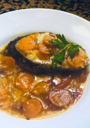 Foto principal de Merluza con salsa de zanahorias