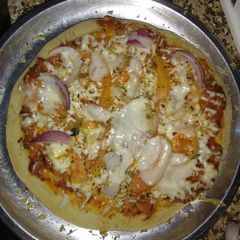 Onion pizza A picture of Onion pizza.