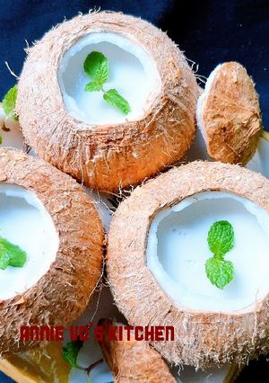 Hình của món Rau câu trái dừa.