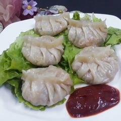 A picture of Paneer momos.