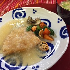 A picture of Japanese Fried Fish with Daikon sauce.