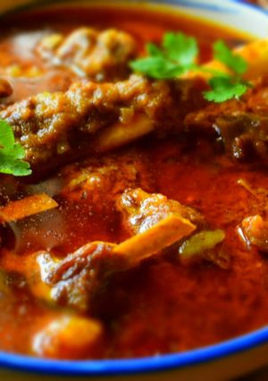 A picture of Restaurant Style Goat Curry.