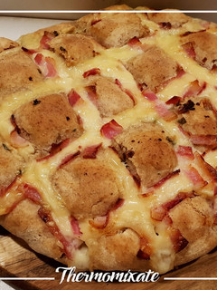 Una foto de Pan erizo o pan relleno de queso y bacon con Thermomix