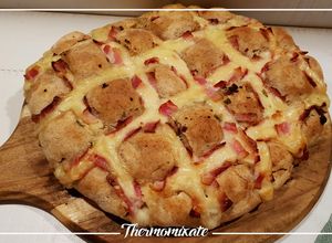 Una foto de Pan erizo o pan relleno de queso y bacon con Thermomix