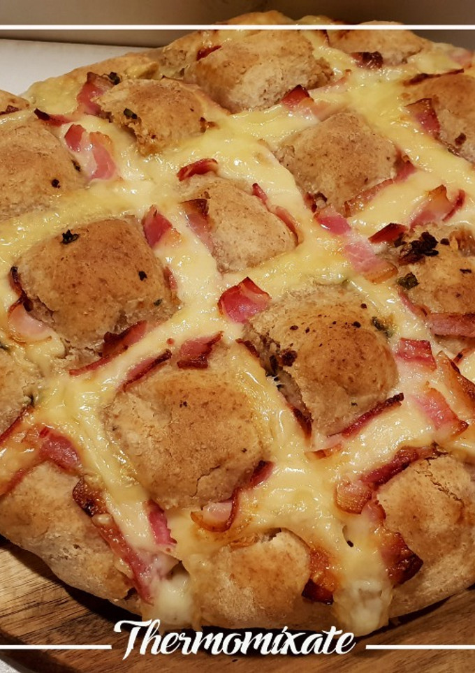 Una foto de Pan erizo o pan relleno de queso y bacon con Thermomix