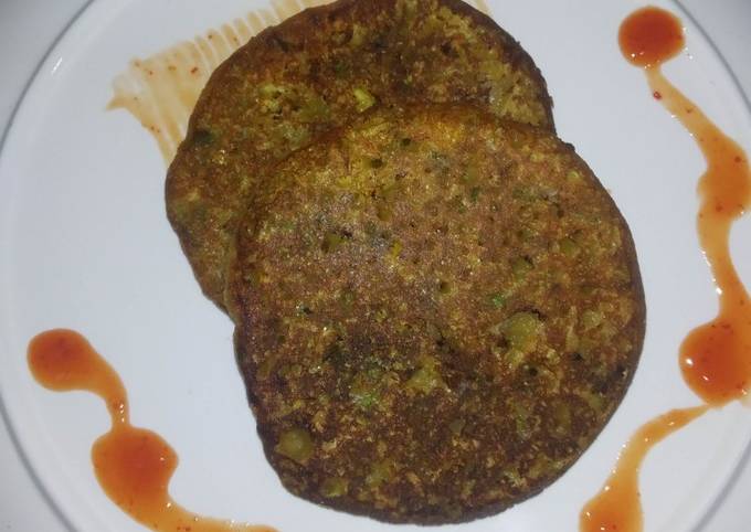 Cauliflower Garlic Mini Thalipeeth Recipe
