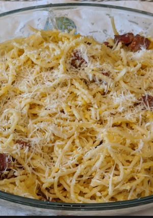 A picture of Spaghetti carbonara.
