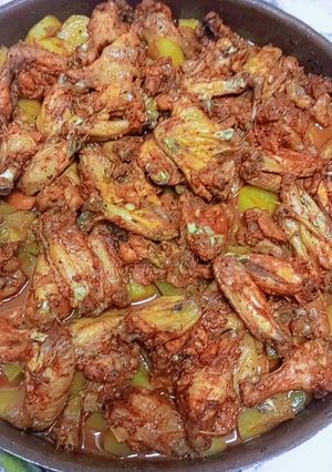صورة لوصفة صينية خضار بجوانح الدجاج 😋☺️