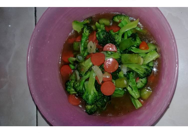 Cisbrosis (Buncis Brokoli Sosis) ala anak kost