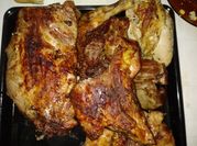 Una foto de pollo a la brasa