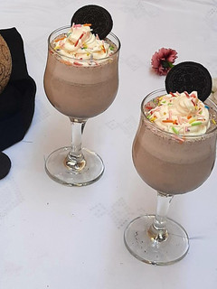 A picture of Oreo milkshake.