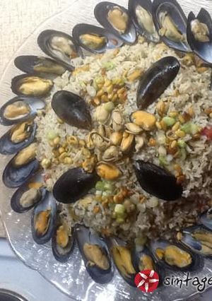 A picture of Perfect midopilafo (mussels with rice).