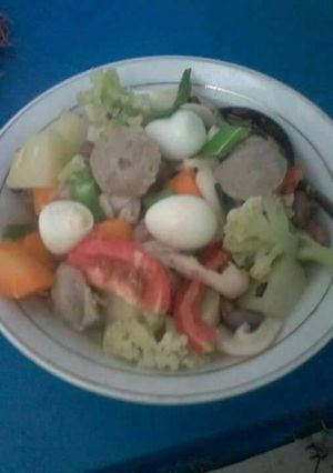 Foto resep Sup saybak tepuy (sayur,bakso,telur puyuh)