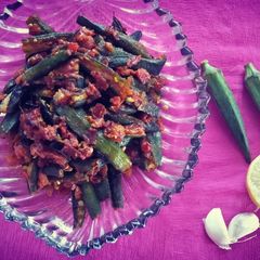 A picture of Tawa fry bhindi.