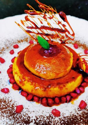 A picture of Caramel custard pudding.