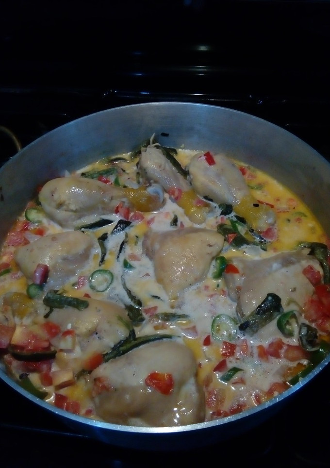 Una foto de Pollo en crema a la mexicana