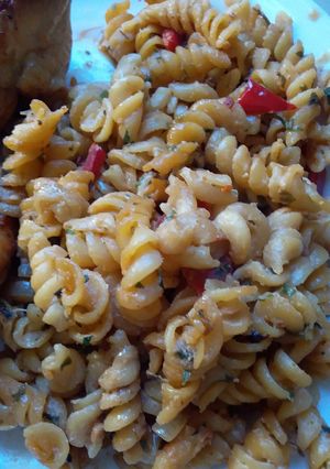Una foto de Fideos a la jardinera
