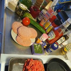A picture of My own 🍔burger.