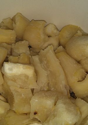 A picture of Boiled cassava.