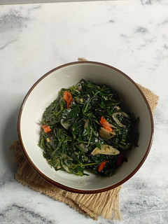 Foto resep Tumis daun pepaya jepang bumbu iris