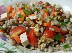 Foto principal de Ensalada de cebada con nueces