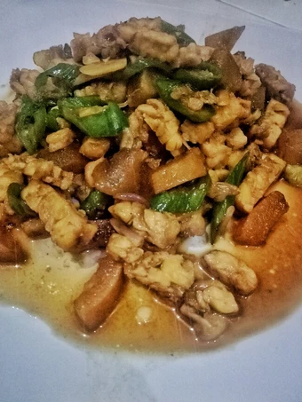 Langkah Mudah untuk Menyiapkan Resep Oseng tempe dan krecek (kulit sapi) lombok ijo yang Enak Banget Anti Ribet, Bikin Ngiler