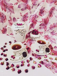 عکسی از دستور چای با عطر گل محمدی☕🌸