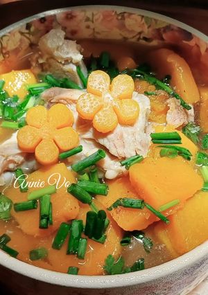 Hình của món Canh bí đỏ nấu xương heo.