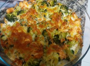 Foto principal de Brócoli con salmón al horno