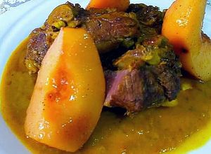 Foto principal de Lomo con hueso de cabrito en salsa de lavanda y azafrán
