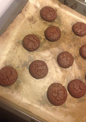 A picture of Simple vegan chocolate cookies.