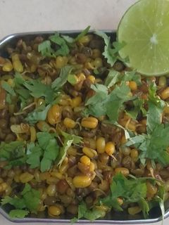 ફણગાવેલા મગ રેસીપી મુખ્ય ફોટો