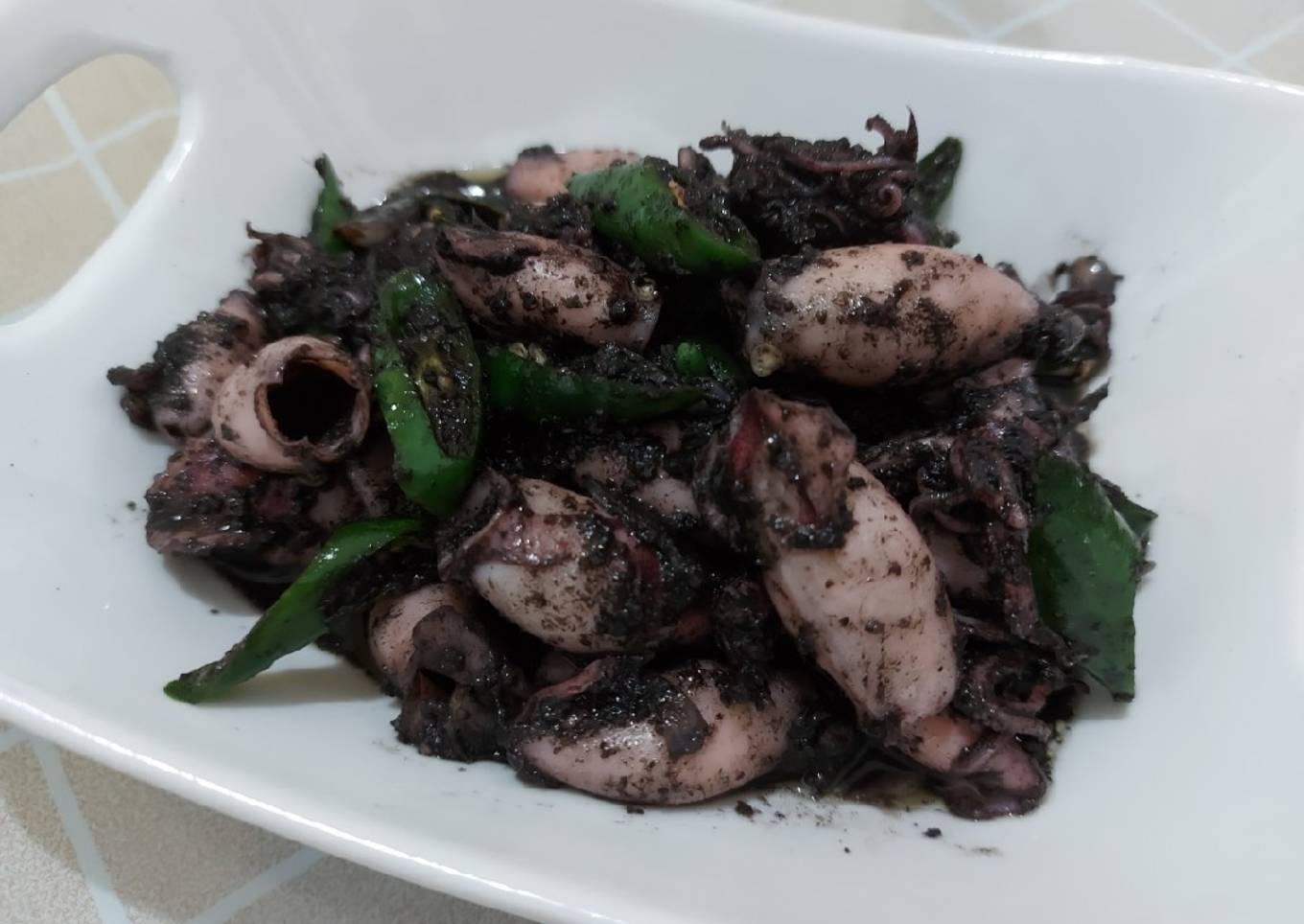 Sotong hitam bakar