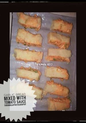 Foto resep Garlic bread mixed with tomato sauce