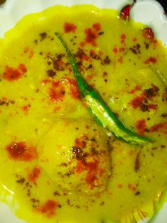 कढ़ी बड़ी (kadhi badi recipe in hindi) रेसिपी मुख्य फोटो