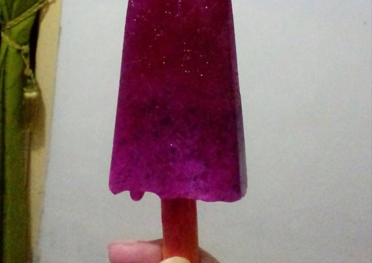 Dragon Fruit Popsicles (3 ingredients)