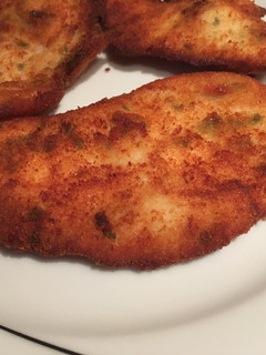 Una foto de Filetes de pechuga empanada