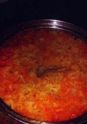 Una foto de Sopa de arroz roja