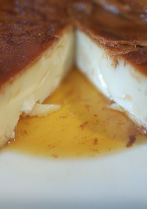 Una foto de Flan napolitano