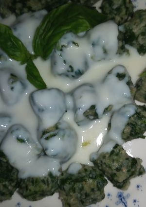 Una foto de Ñoquis de papas y espinaca con avena sin harina