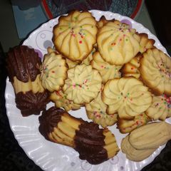 A picture of Butter piped cookies.