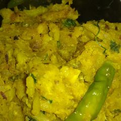 A picture of Banana stem and radish stir fry.