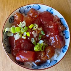 A picture of Japanese Tuna Poke Bowl.