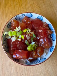 A picture of Japanese Tuna Poke Bowl.