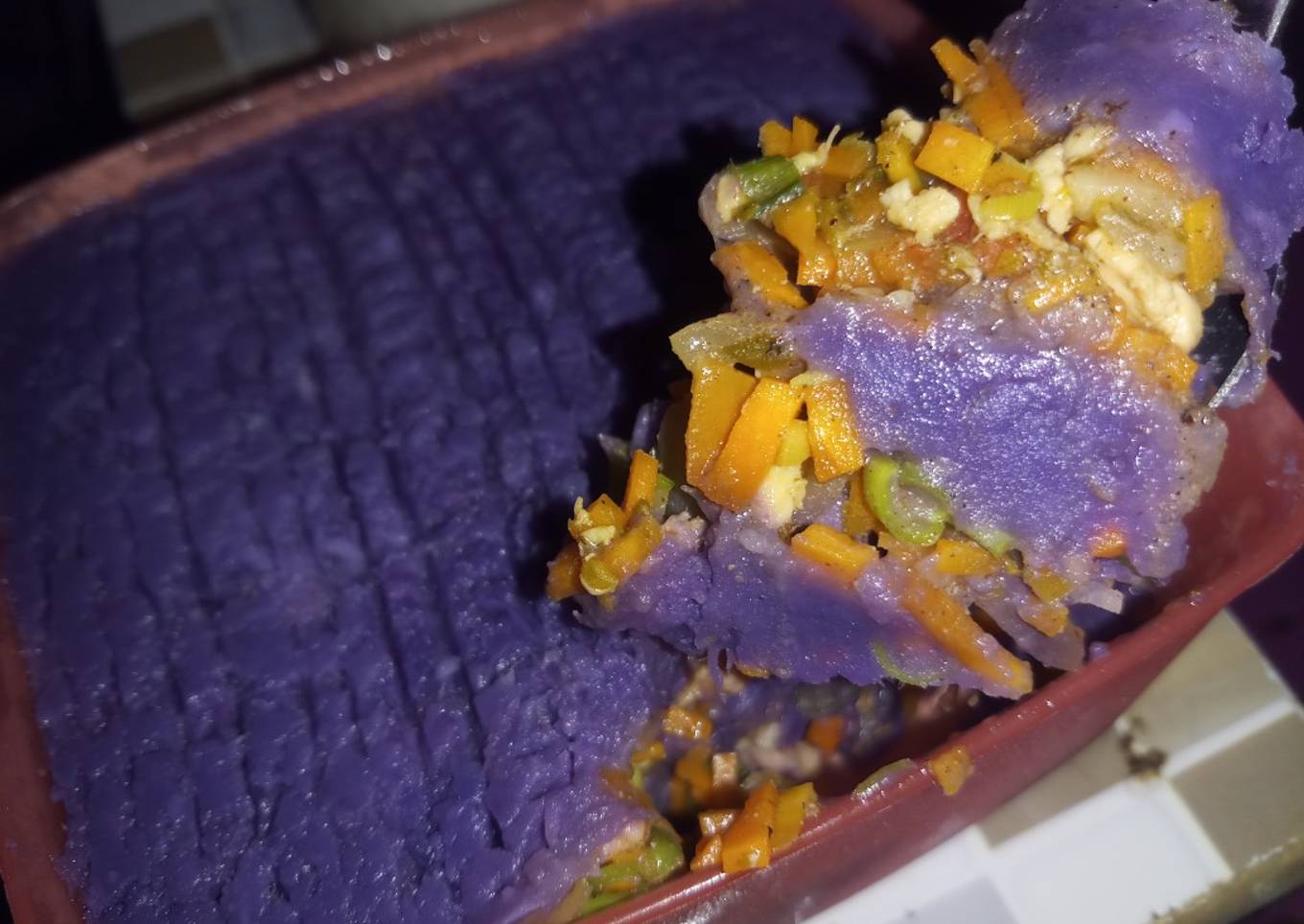 Pastel tutup ubi ungu isian ayam sayur tanpa oven